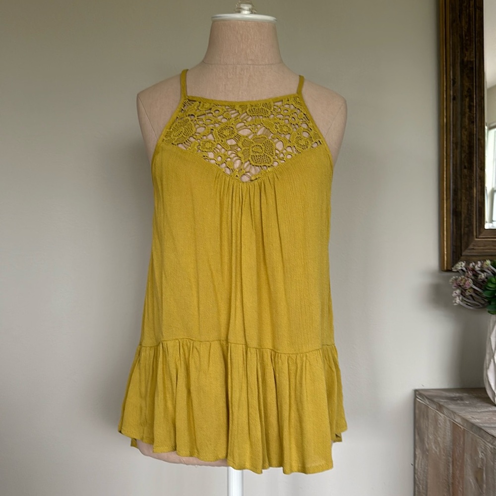 Fashion on Earth citron racerback crochet lace swing peplum hem tank NWT med